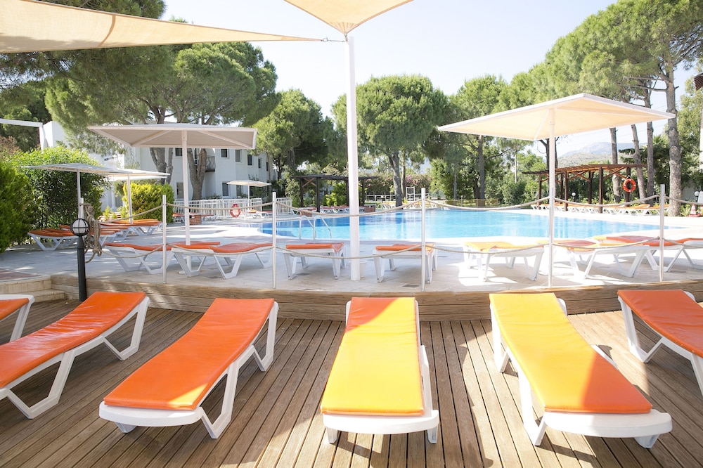 Bodrum Sea Side Beach Club Hotel - All Inclusive 49/72