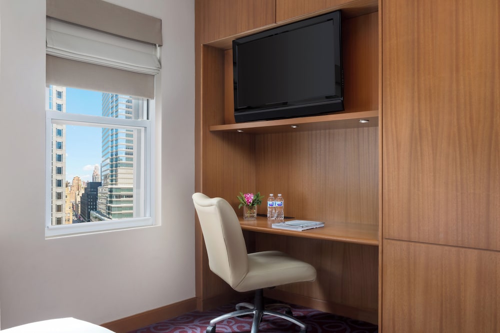 Hotel 57 38/50