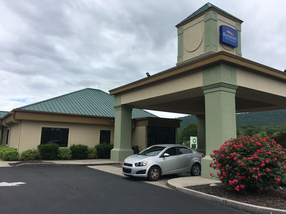 OYO Hotel Harriman near I-40 39/48