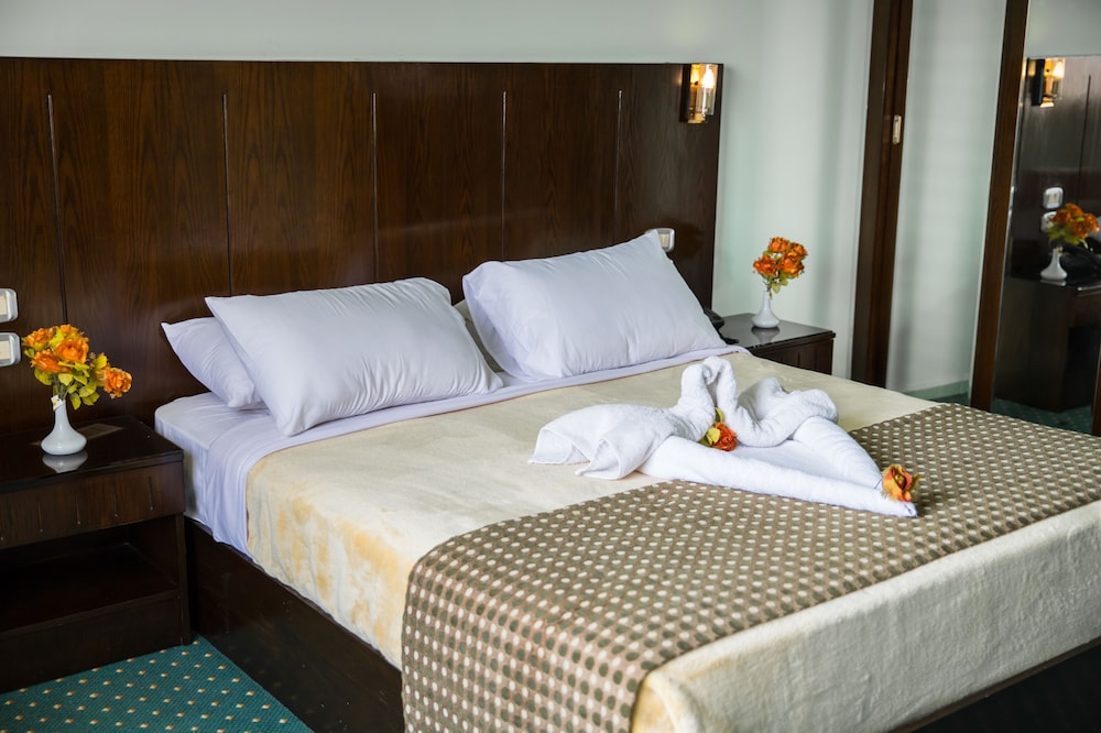 STANDARD, DOUBLE BED