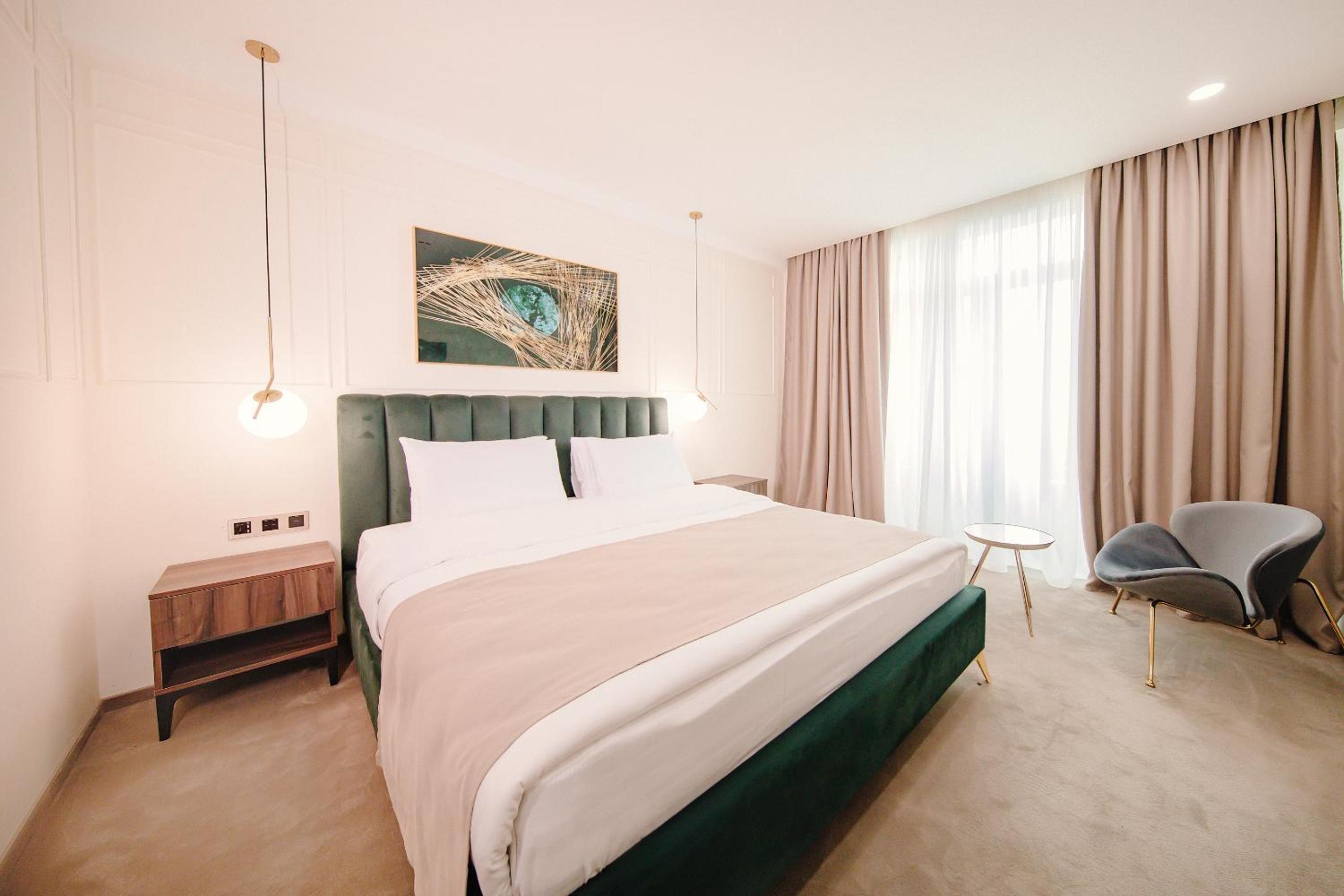 Standard, Twin Beds