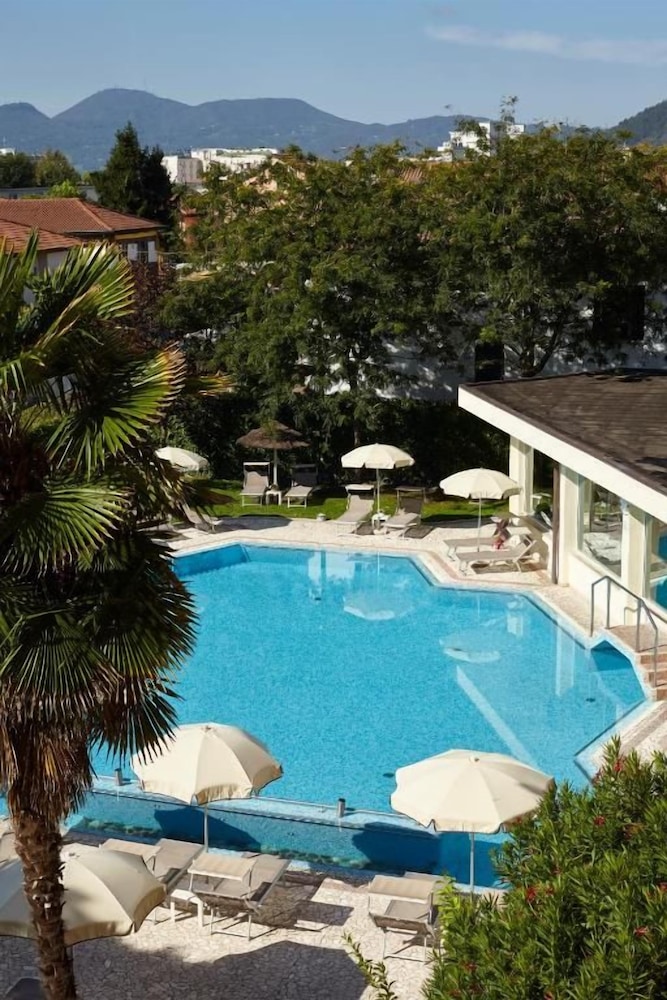Hotel Aqua 42/50