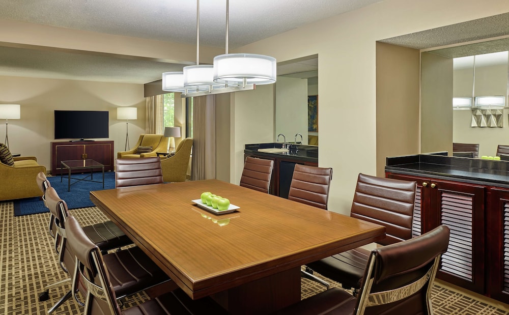 DoubleTree by Hilton Houston Intercontinental Airport 46/54