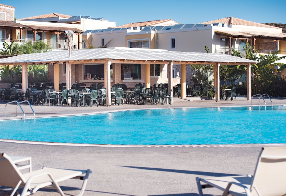 Grand Blue Beach Hotel 7/94