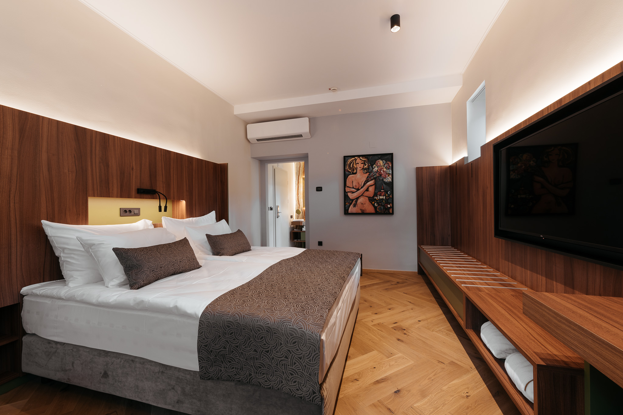 Room, King Bed