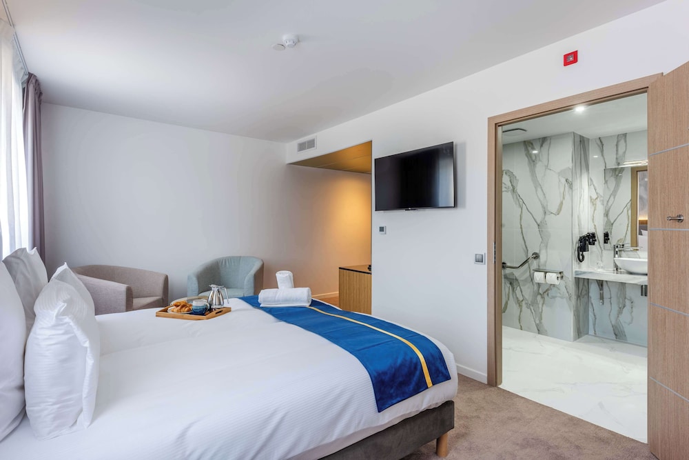 Superior, Twin Beds