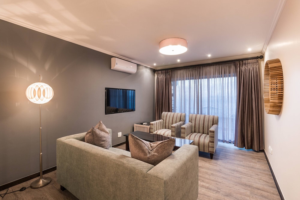 Protea Hotel By Marriott Mossel Bay 27/37