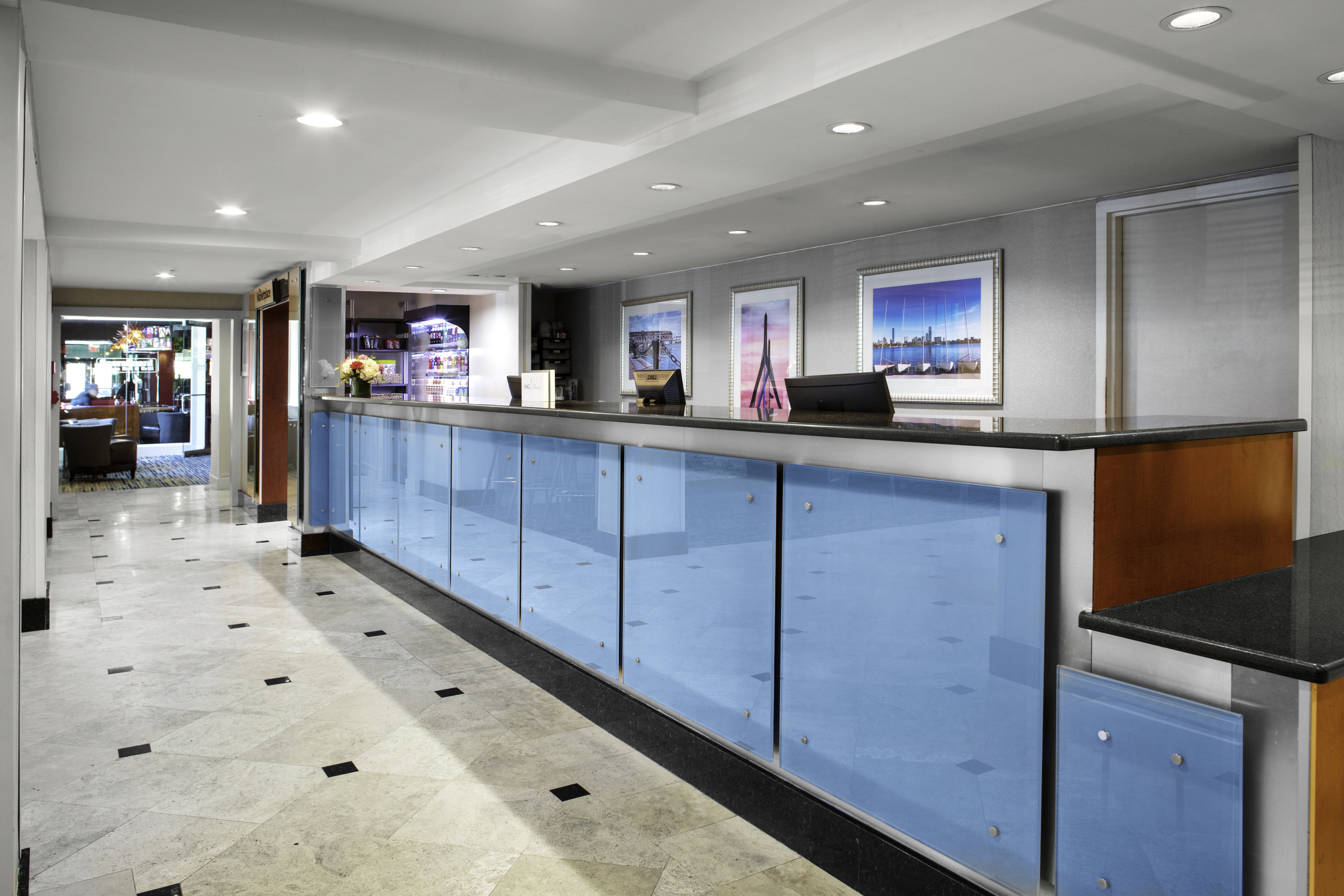 CROWNE PLAZA BOSTON - WOBURN 8/80