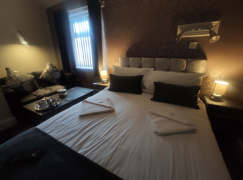 The Mardi Gras Guest Accommodation 16/47