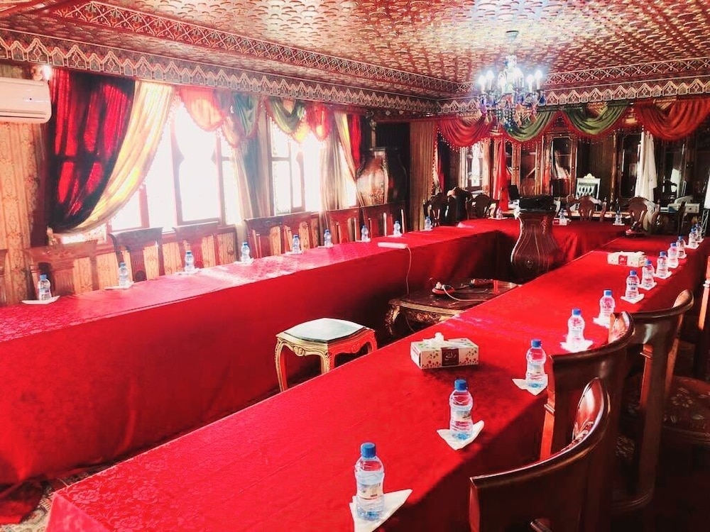Moroccan House Casablanca 61/69