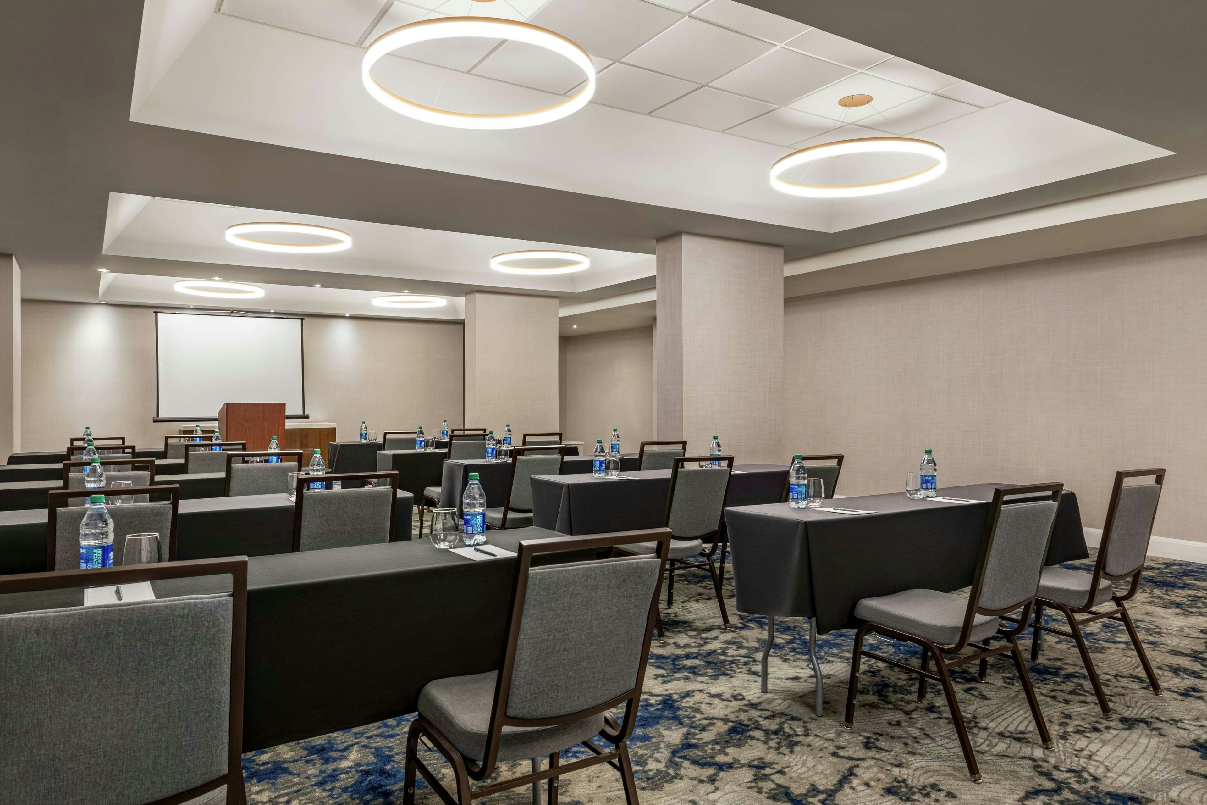 Embassy Suites by Hilton Kansas City Overland Park 44/50
