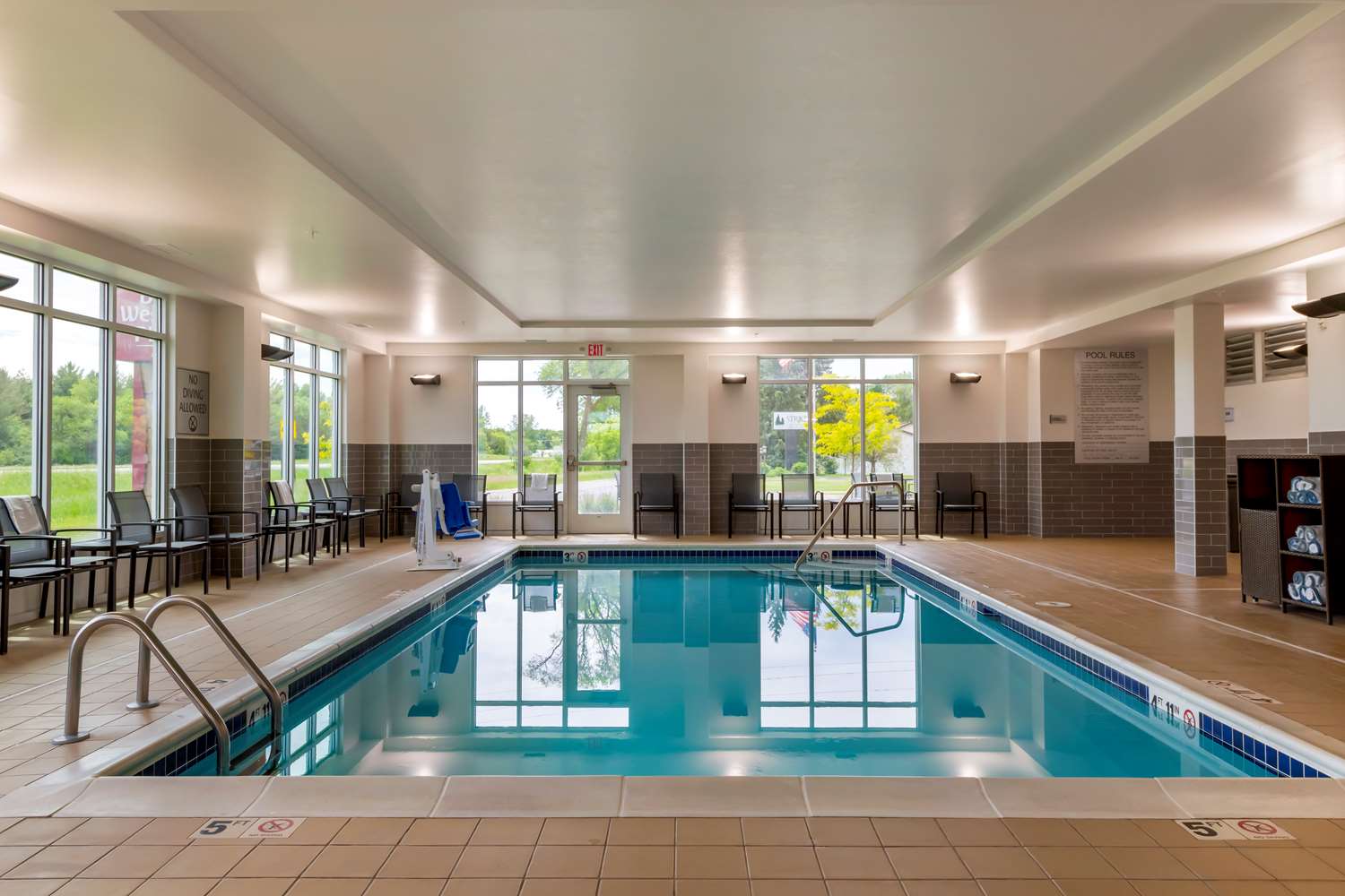 Best Western Plus Isanti 24/41