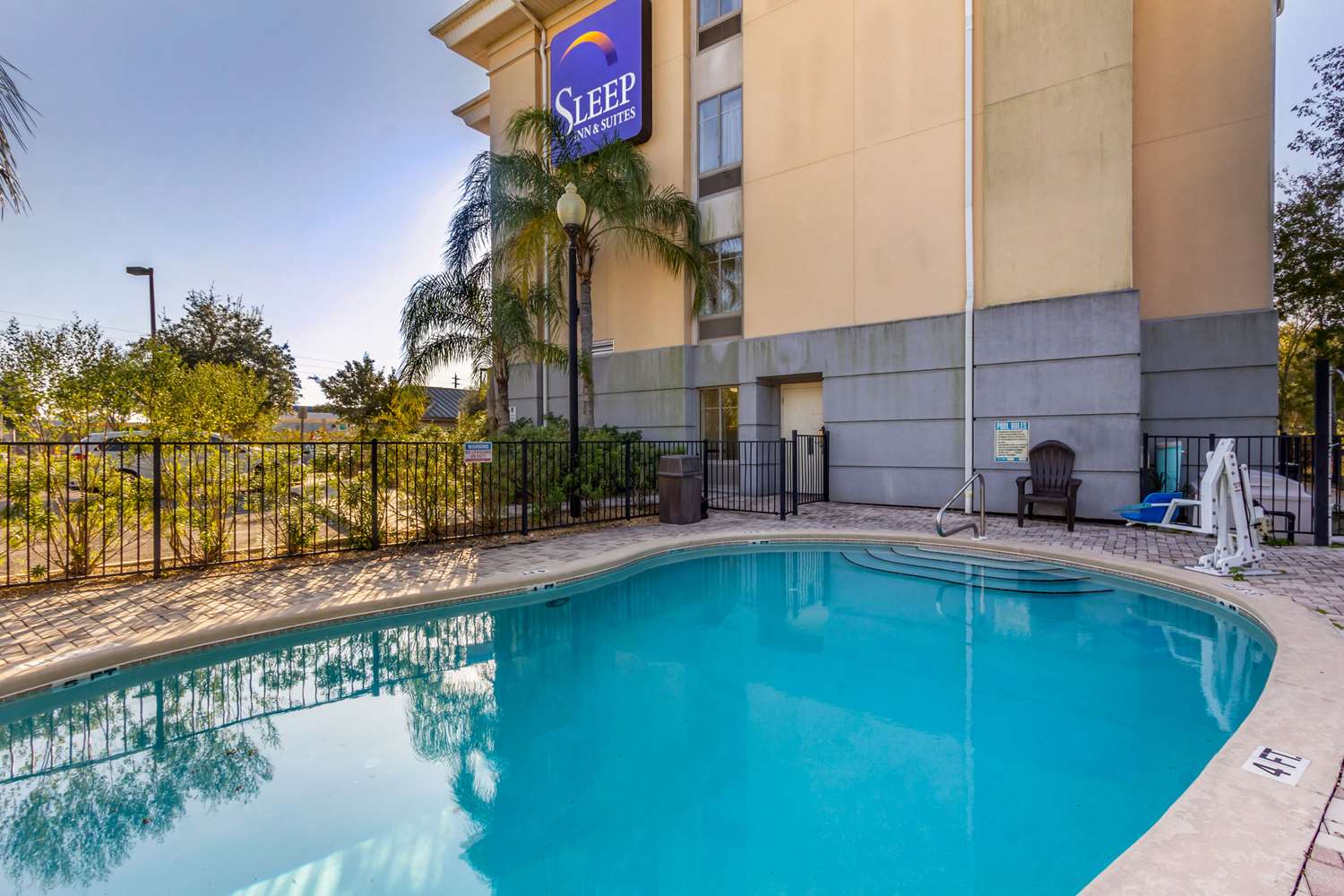 Sleep Inn & Suites Jacksonville West 6/13