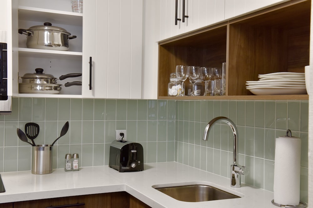 Staybridge Suites Waterloo - St. Jacobs Area 12/78