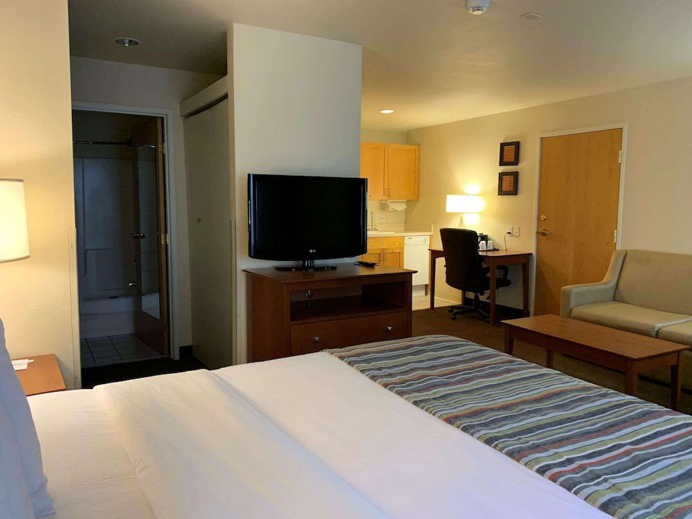 Country Inn & Suites by Radisson, Bend near Pilot Butte 18/50