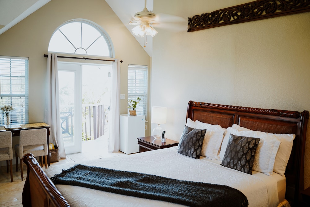 Shangri-La Bed & Breakfast 8/50