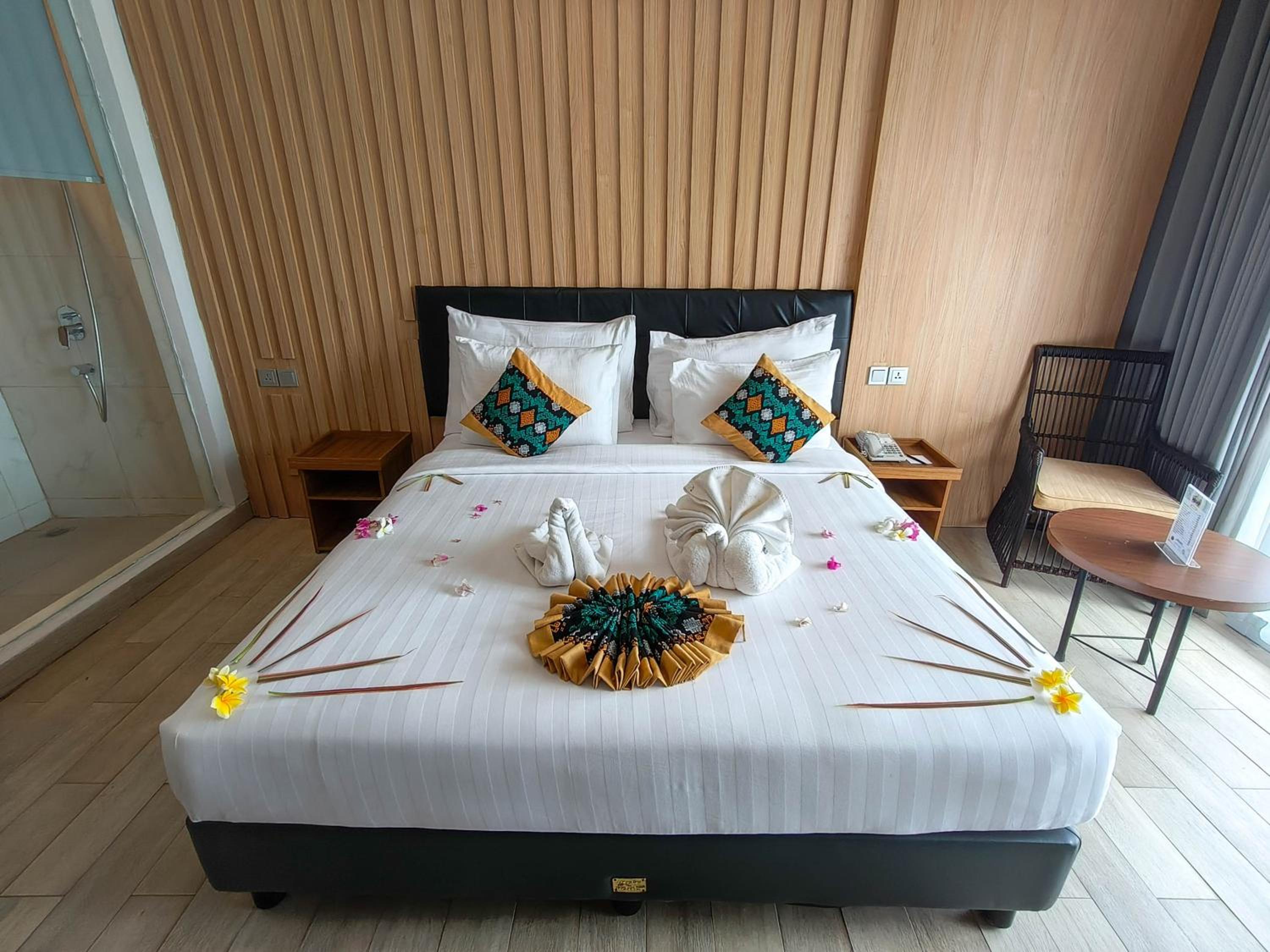 Grand, Deluxe, Double Bed, Sea View, Raja Hotel Kuta Mandalika Resort & Convention 8/10