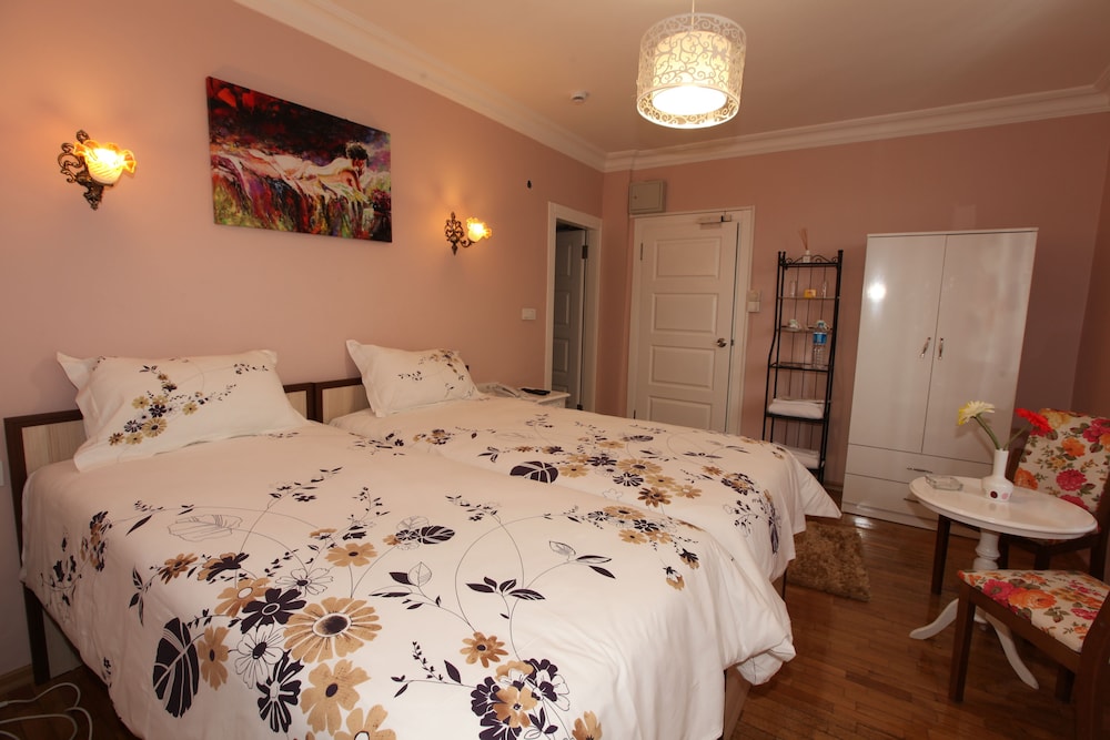 Yesim Suites 7/35