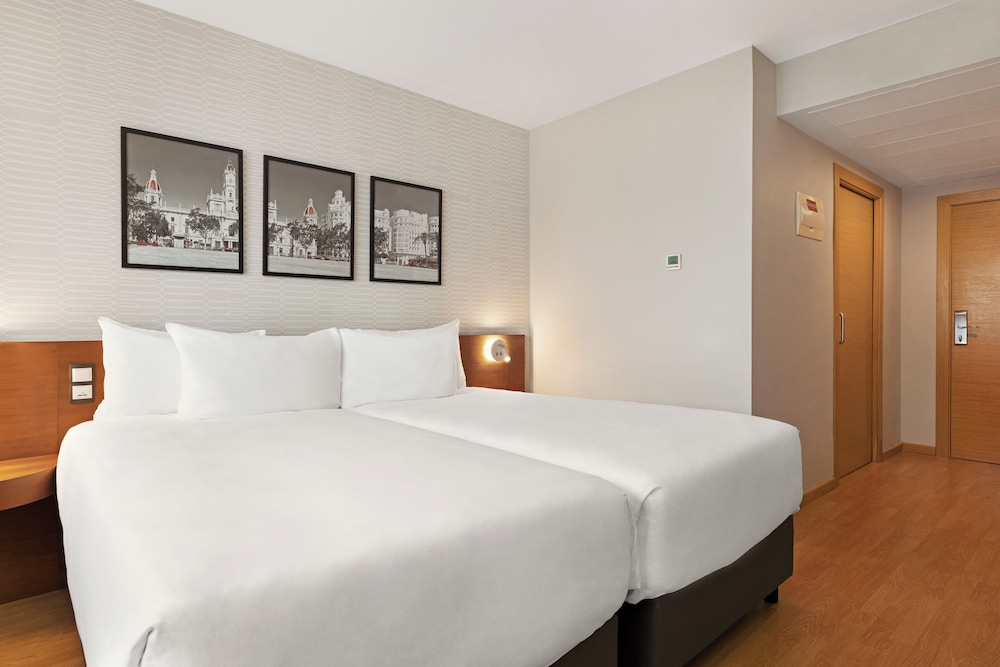 Ramada by Wyndham Valencia Almussafes 19/56