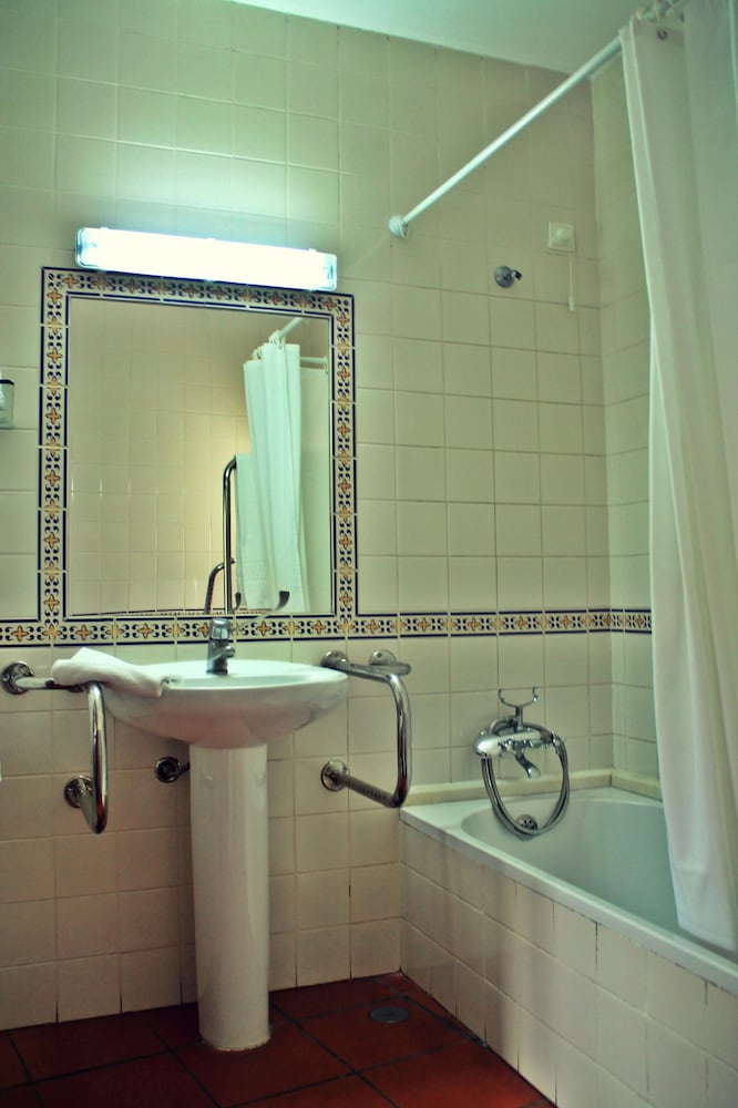 Hotel Santa Comba 19/39
