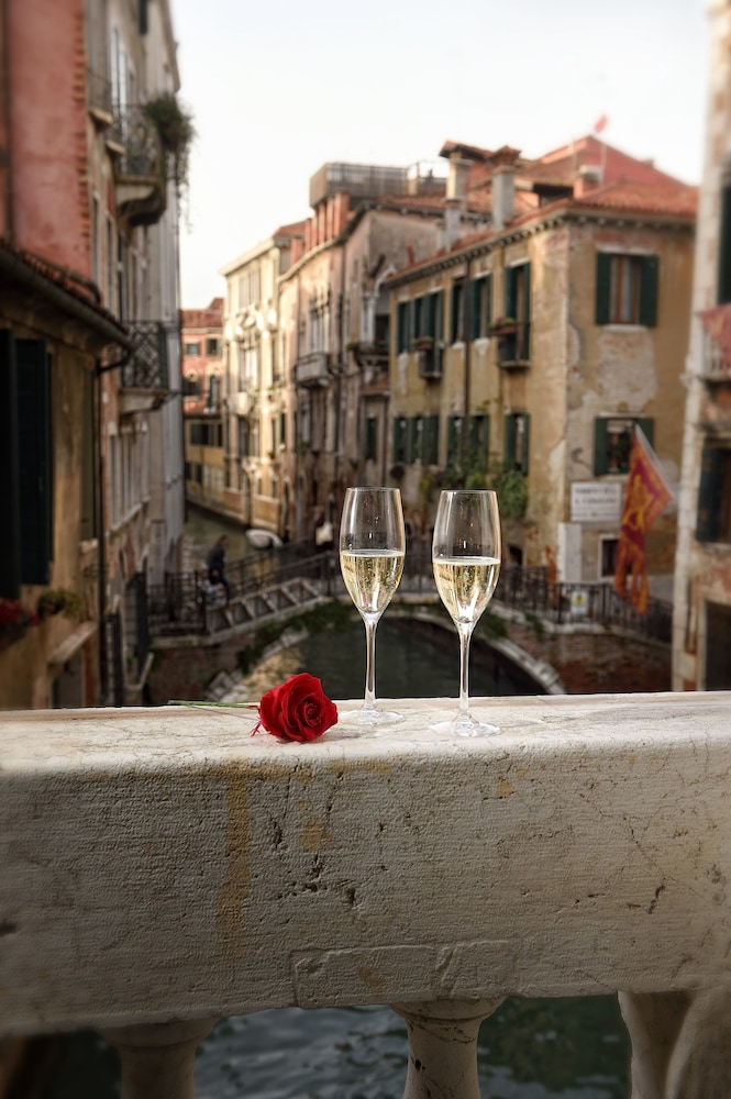 Hotel Ai Cavalieri Di Venezia 68/77