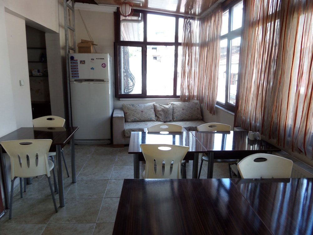 Ercan Inn Hotel 47/62