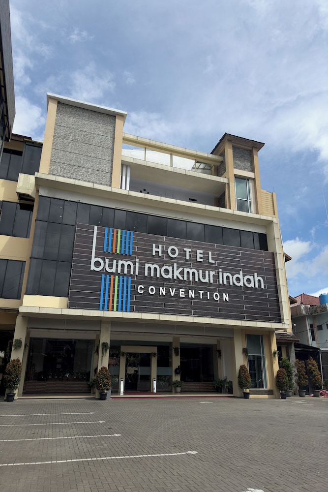 Hotel Bumi Makmur Indah in Lembang