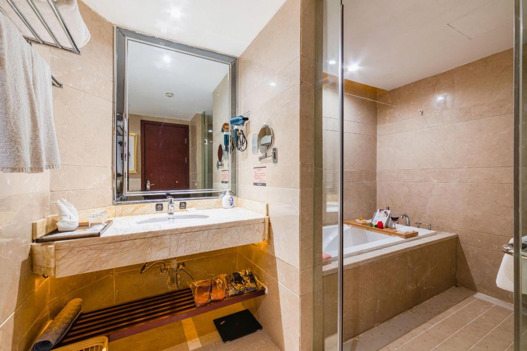 Rezen Kingtown Hotel (Chongqing Liangping) 49/53
