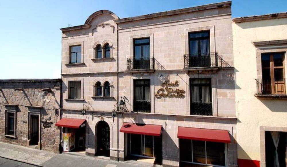 Galeria Hotel And Suites 3/67