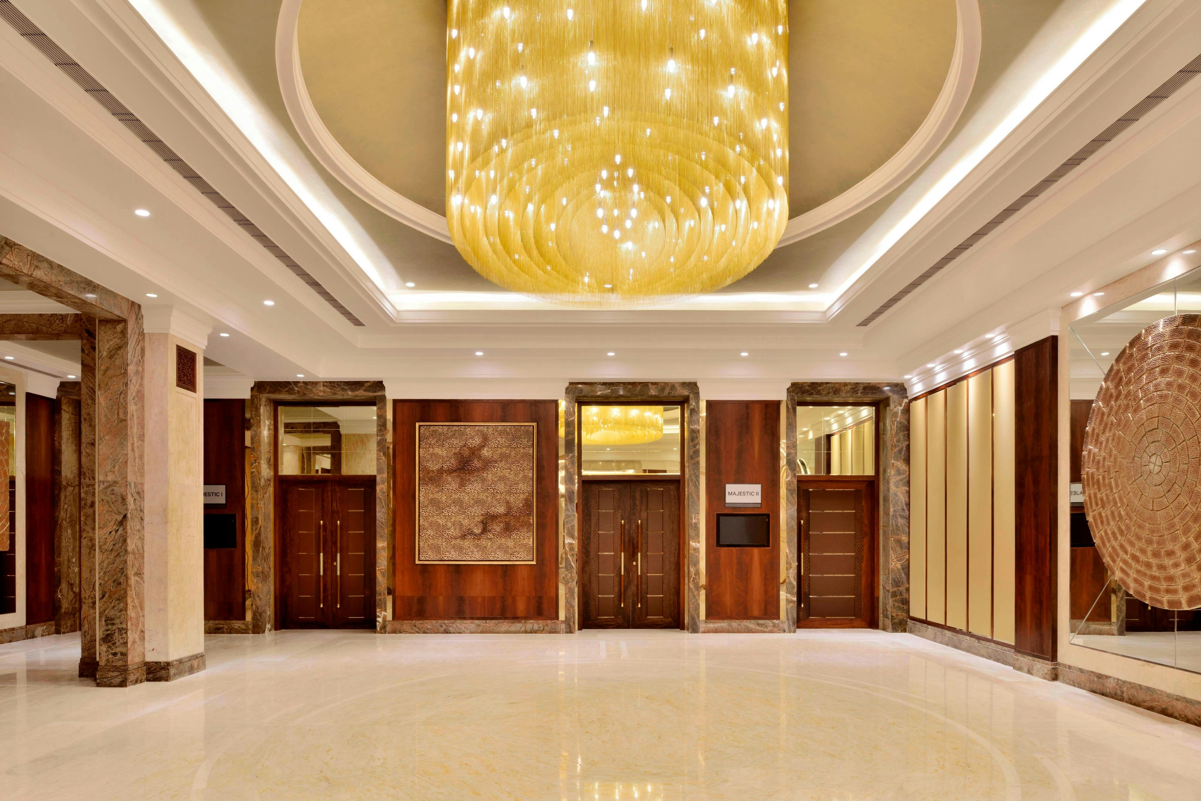 Sheraton Grand Pune Bund Garden Hotel 8/60