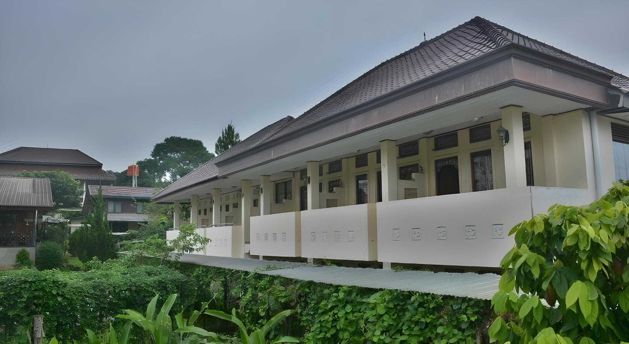 Taman Teratai Hotel 6/50