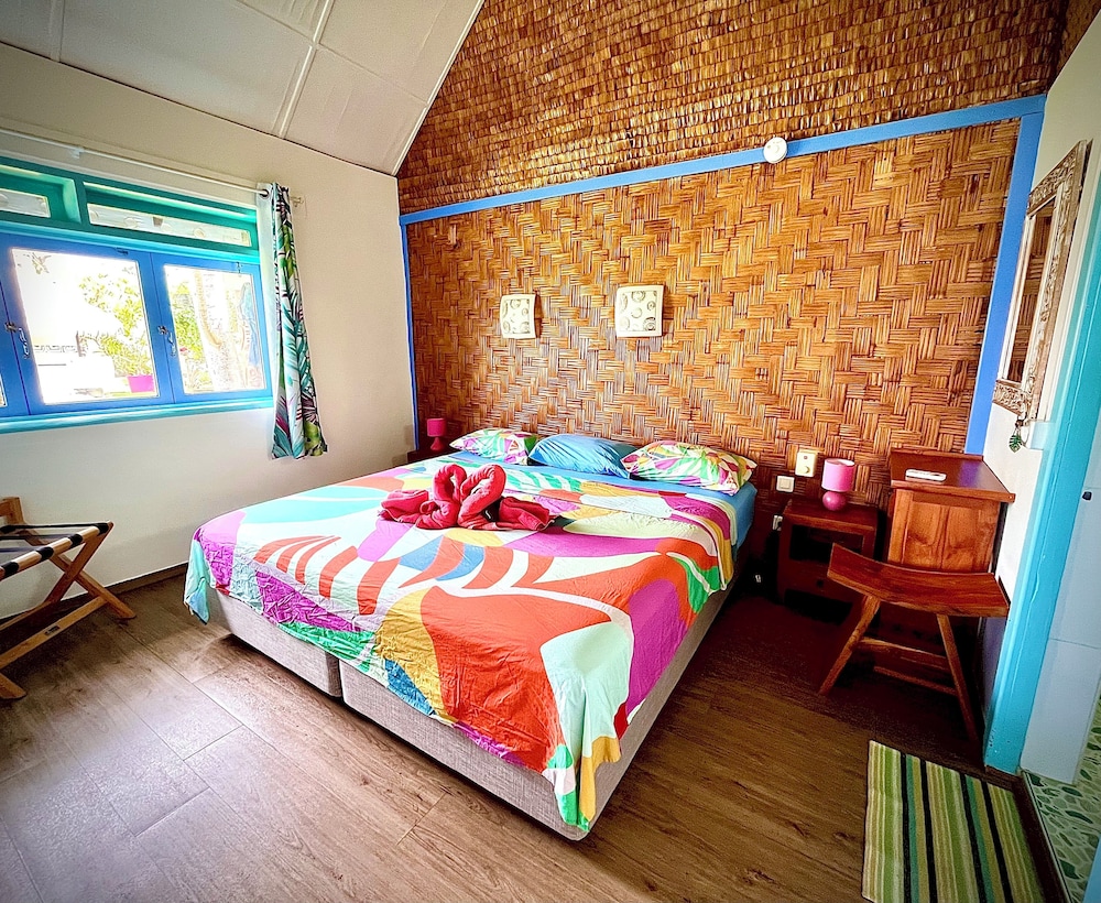 Linareva Moorea Beach Resort 13/50