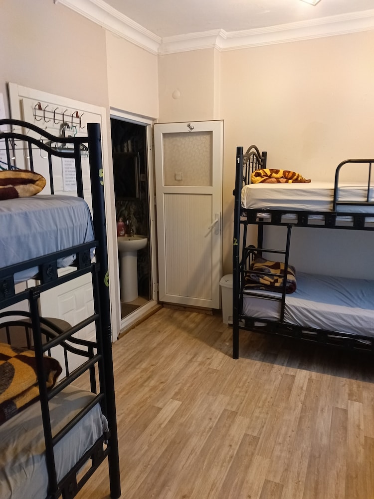 Avrasya Hostel 33/50