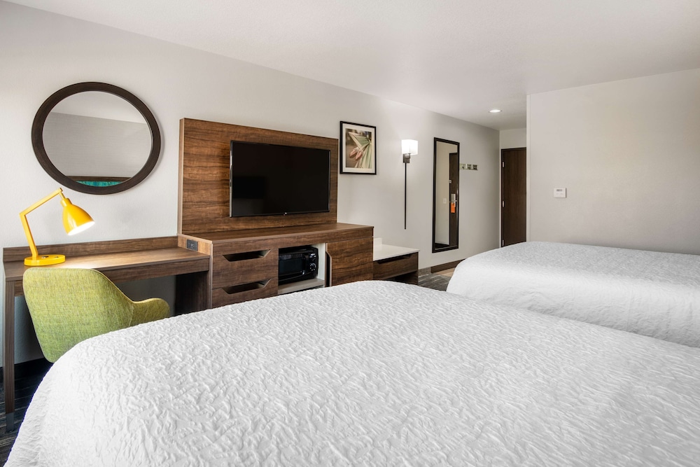 Hampton Inn Suites Las Vegas Henderson 16/61