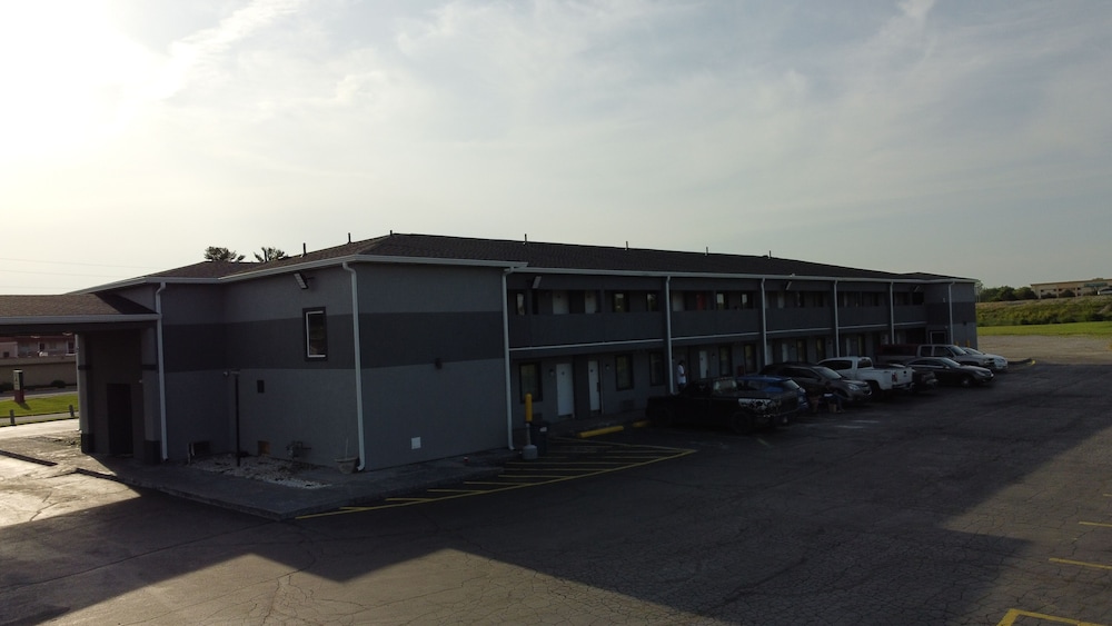 Days Inn By Wyndham Indianapolis East Post Road 45/54