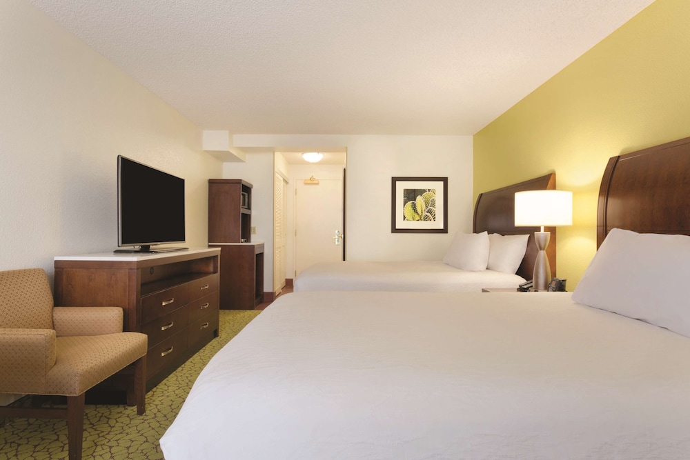 Hilton Garden Inn Anaheim Garden Grove 8/41