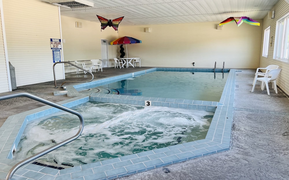 Court Plaza Inn & Suites 35/64