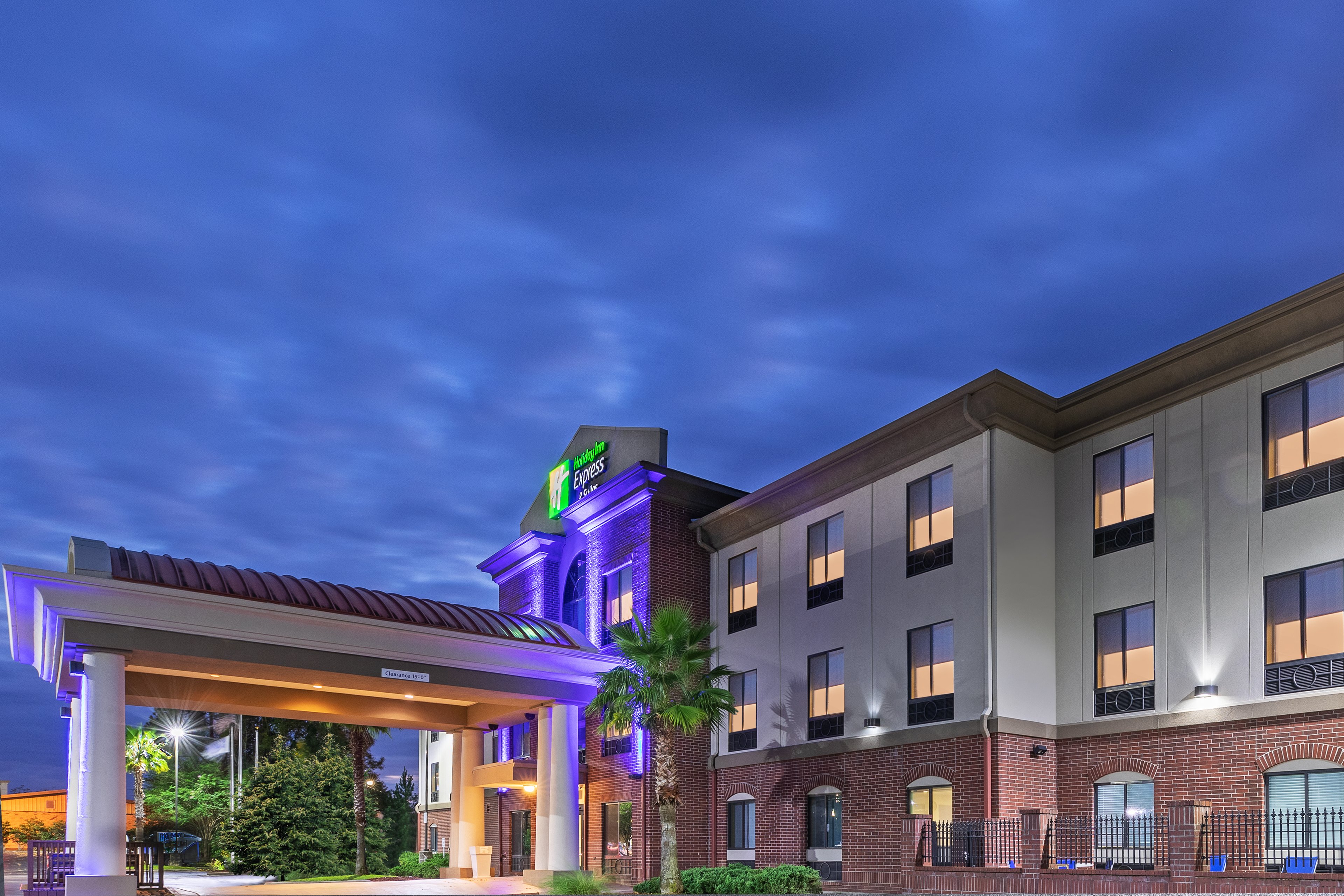 Holiday Inn Express Hotel and Suites Picayune-Stennis Space Cntr 6/68
