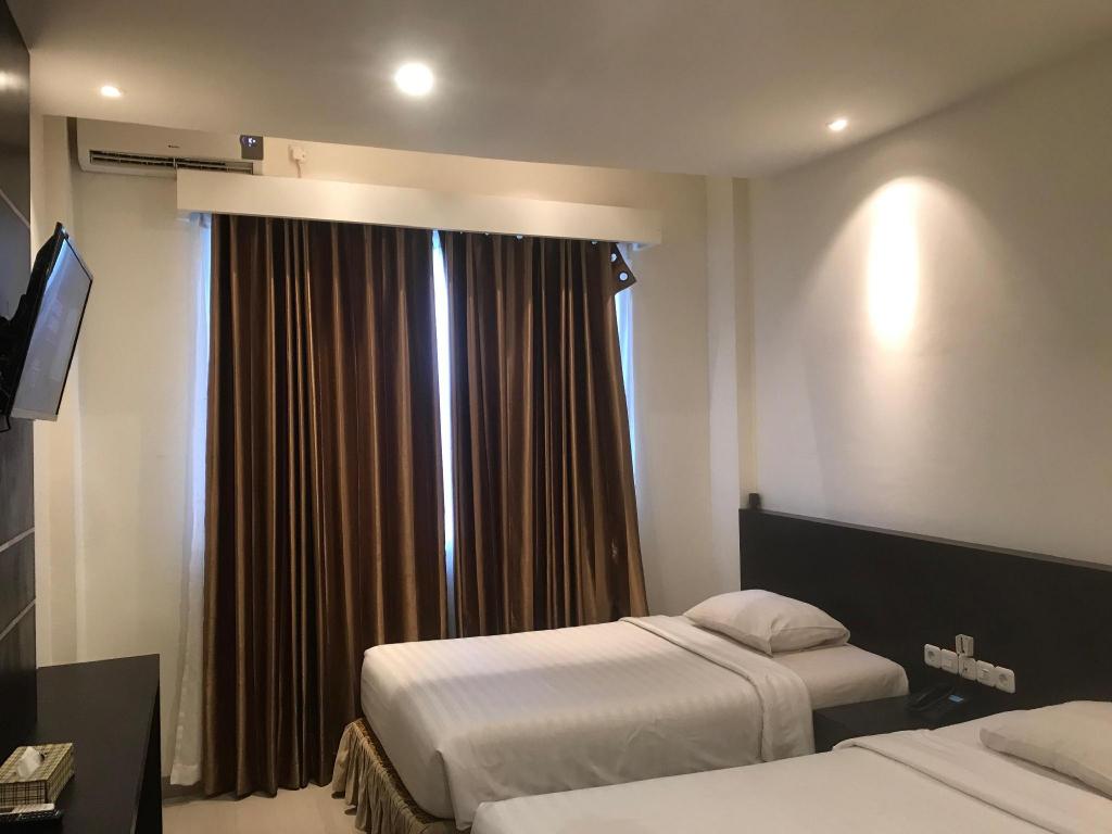 D Blitz Hotel Kendari 10/28