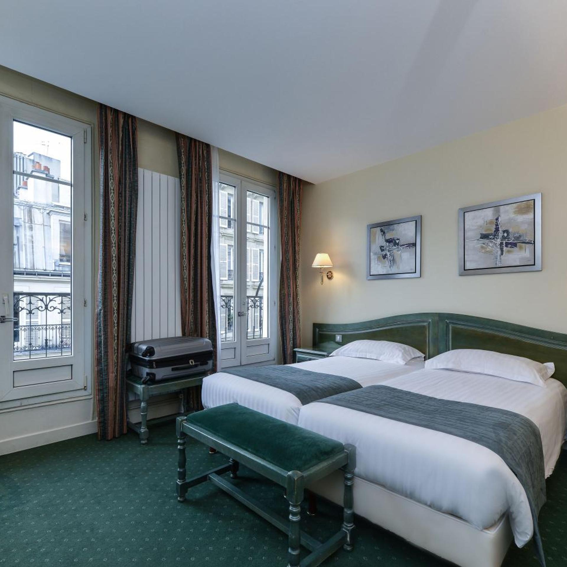 Les Hotels Du Pre 11/43