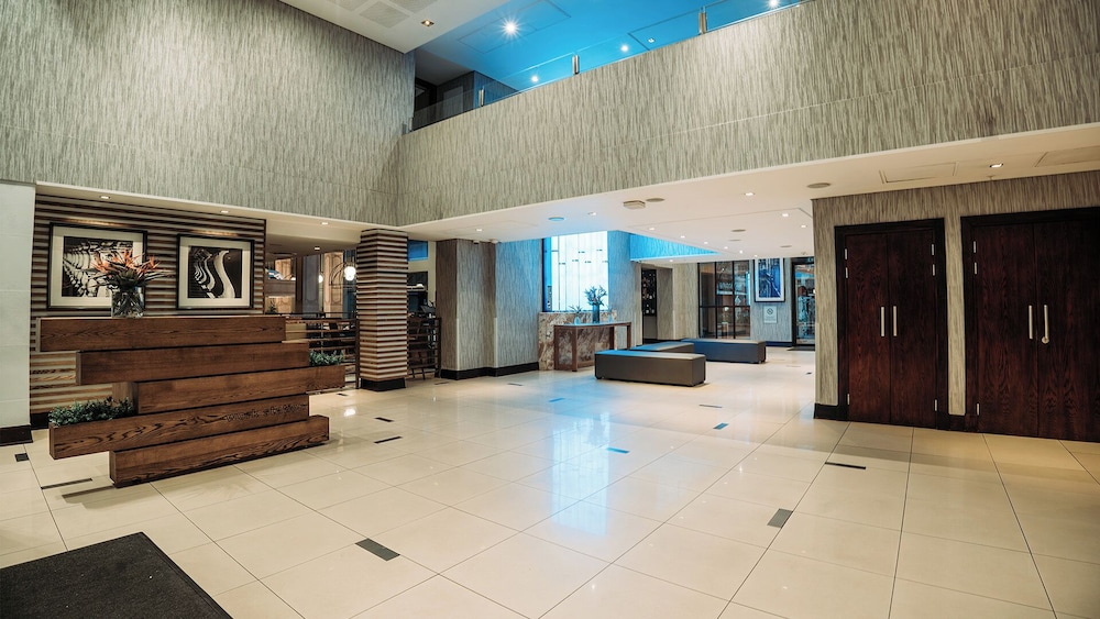 Sunsquare Montecasino 37/66