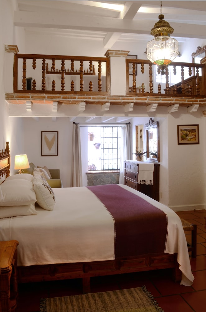 Hotel Los Arcos 49/65