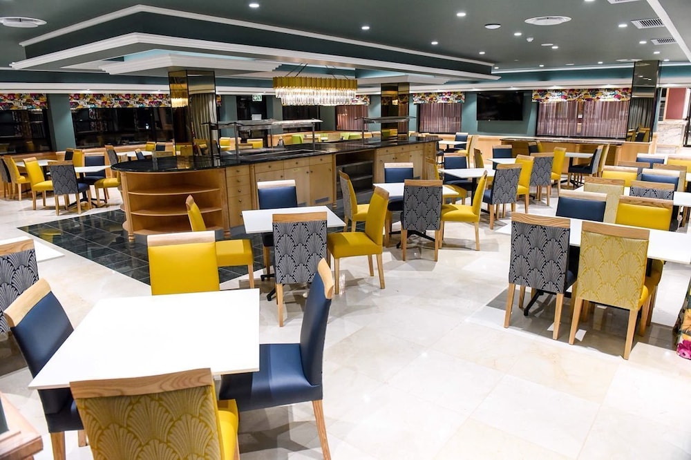 Sparkling Waters Hotel & Spa 25/50