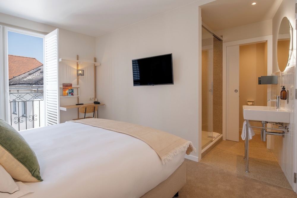 Welcome Hotel 17/50