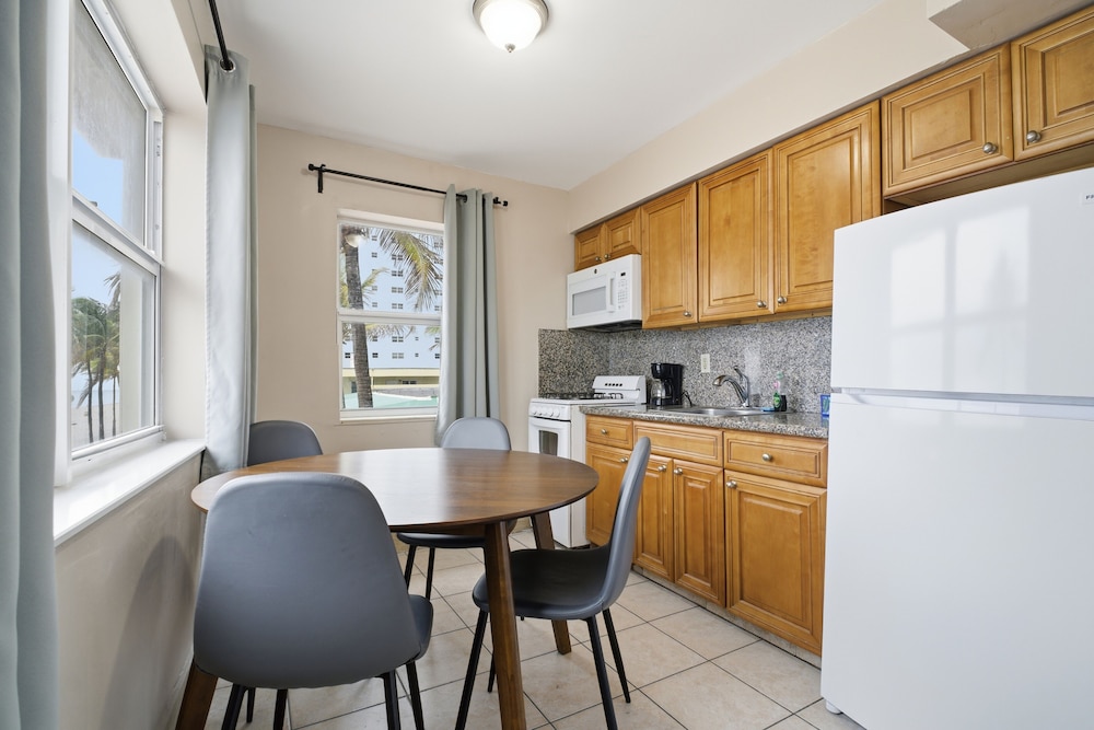 La Terrace Oceanfront 34/50