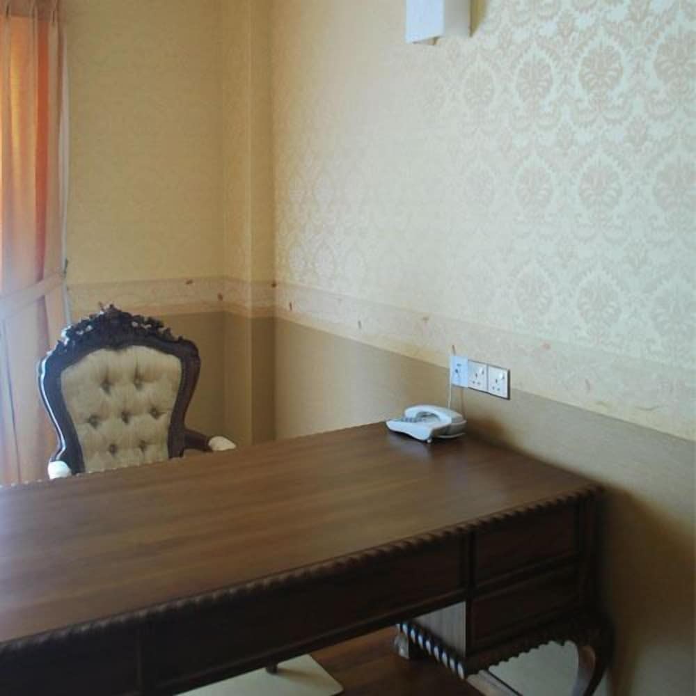 Mciti Suites 10/58