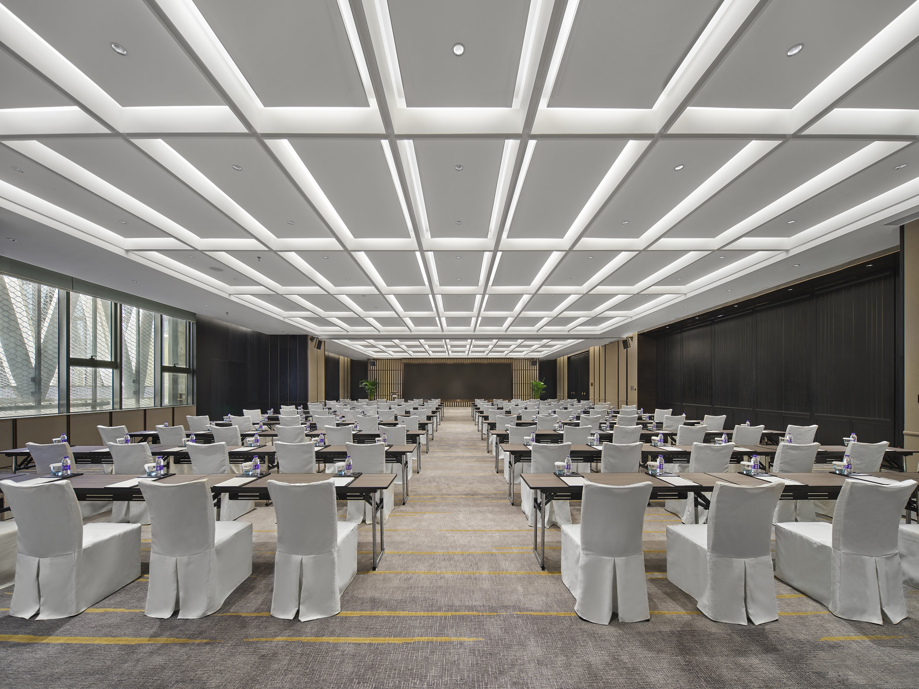 Intercontinental Dongguan 62/76