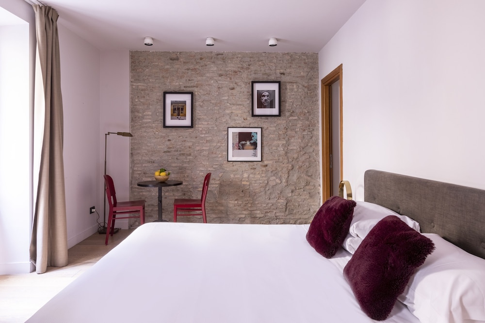 DownTown Boutique House - CA Domus Collection 16/37