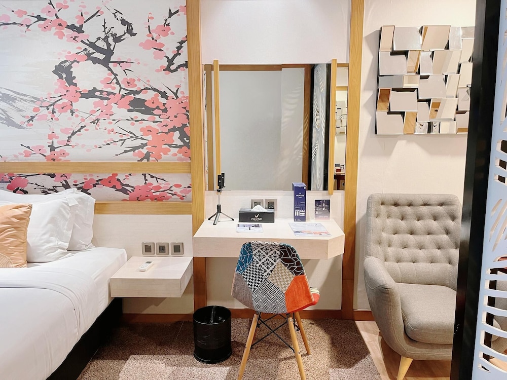 Verse Luxe Hotel Wahid Hasyim 33/50