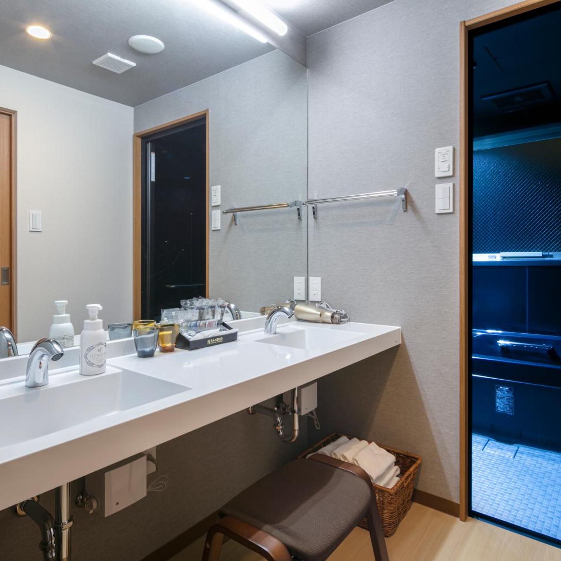 Executive, Triple, Randor Residential Hotel Kyoto Suites 8/10